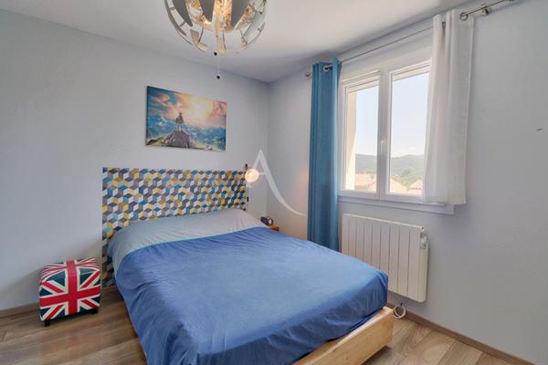 VILLA TYPE 6 AVEC JARDIN PAYSAGE PISCINE CHAUFFEE GARAGE A GREOUX LES BAINS