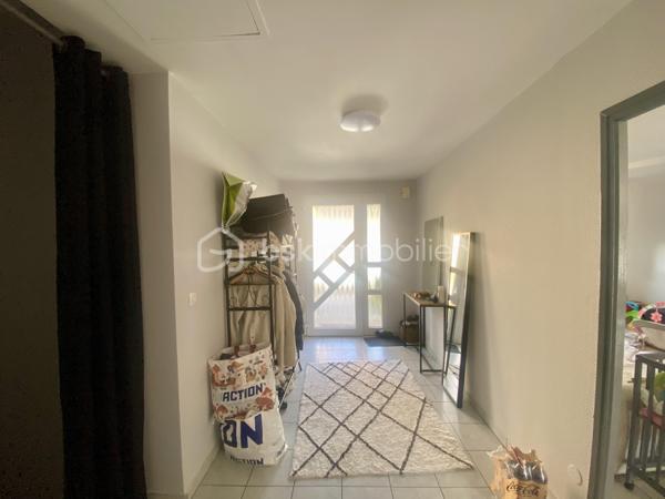 PAVILLON INDIVIDUEL 120m2
Superbe opportunité pour cette maison F5 située dans un environnement calme du village de FOLSCHVILLER

Actuellement louée 900 € par mois, c'est un investissement sûr !
Avec la possibilité de l'habiter sous peu ! 

-CALME
-CHAUFFAGE GAZ
-GARAGE-CAVE-TERRASSE-JARDIN 

Je reste disponible avec plaisir pour toute visite !