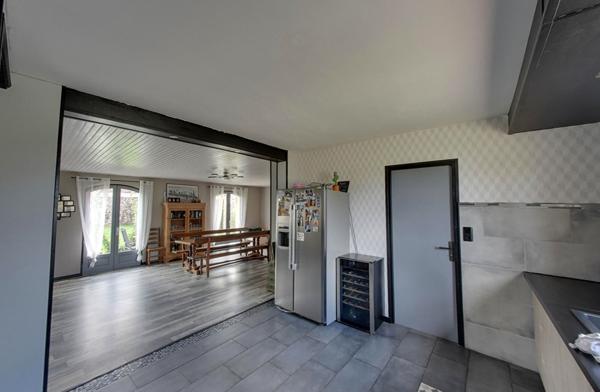 Maison plain-pied 110 m² ? Terrain arboré +3000 m² ? Garage 100 m² ? Sans vis-à-vis