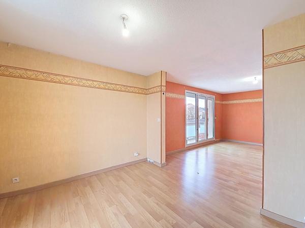 EXCLUSIVITÉ - T4 de 87 m² A VENDRE - ASCENSEUR - BALCONS - PISCINE - CASTANET-TOLOSAN