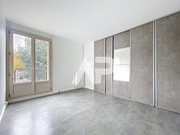 Appartement 3 pièces - CHATOU 249 000 € **  - Référence  V20010236