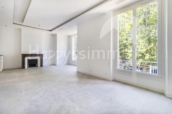 Appartement
                                                                                                                                                                                                                                                                                                                        5 pièce(s)                                                                                                                                                                                                          3 chambre(s)                                                                                                                                                                                                          110  m²