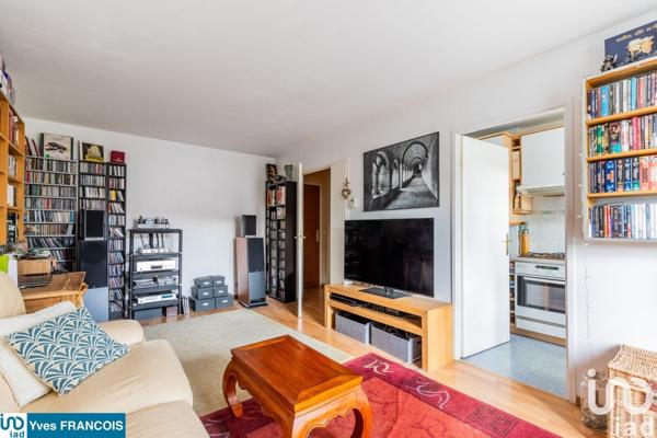 Appartement 2 pièces de 44 m² à Sainte-Geneviève-des-Bois (91700)