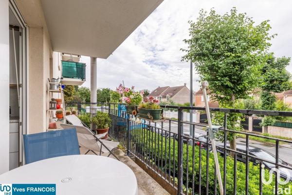 Appartement 2 pièces de 44 m² à Sainte-Geneviève-des-Bois (91700)