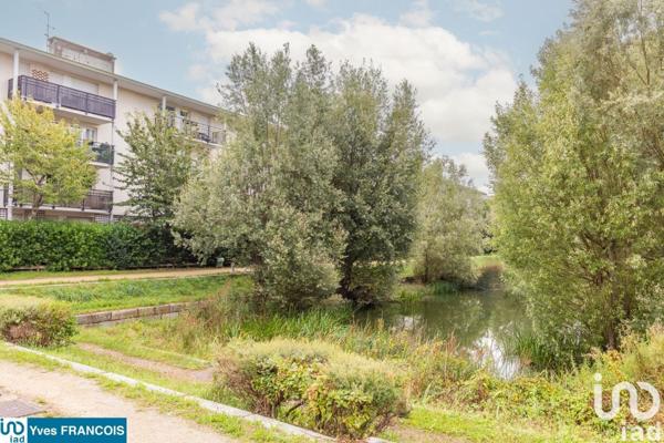 Appartement 2 pièces de 44 m² à Sainte-Geneviève-des-Bois (91700)