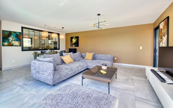 MARSILLY, Villa contemporaine de plain-pied, 4 chambres, avec piscine, sans vis à vis, à deux pas de l’océan