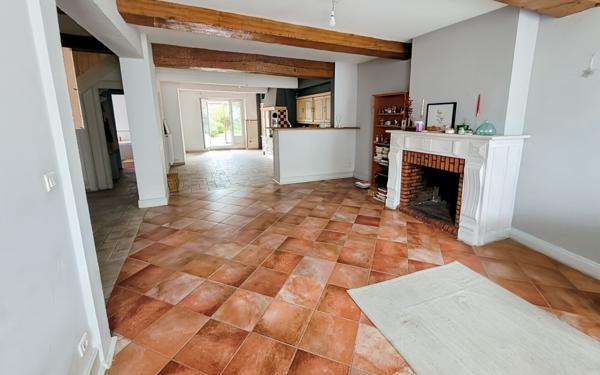 Maison à vendre    5 pièces •  Le Passage