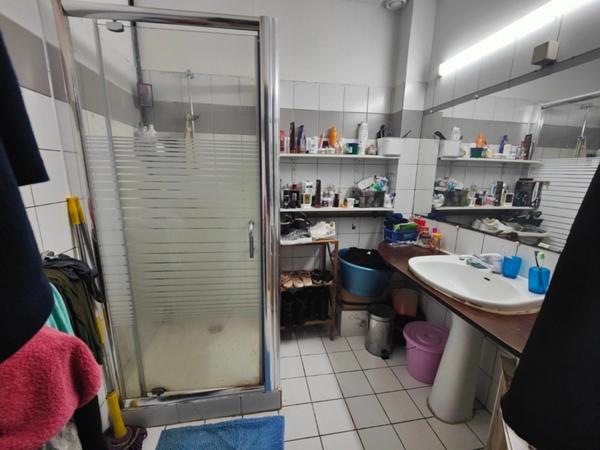 CAYENNE – Centre-ville – Appartement T2 lumineux avec loggia et balcons