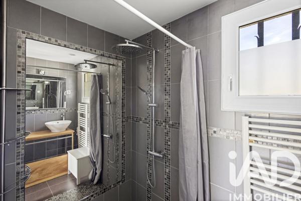 Maison à vendre 6 pièces 161 m² Pourrières