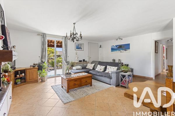 Maison à vendre 6 pièces 161 m² Pourrières