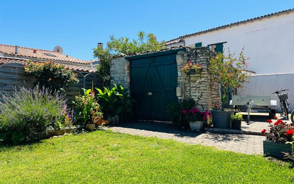 Maison à vendre    5 pièces •  La Couarde-sur-Mer