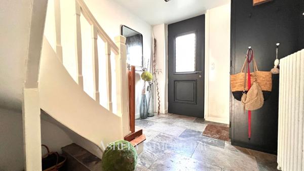 A VENDRE MAISON TYPE 5 AVEC GARAGE - LAROCHELLE LA GENETTE