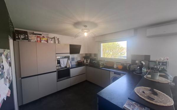 Maison à louer    4 pièces • 93 m2 Benquet