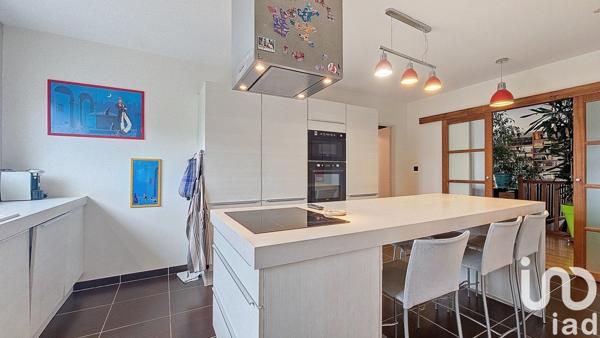 Maison d’architecte 7 pièces de 228 m² à Yzeure (03400)