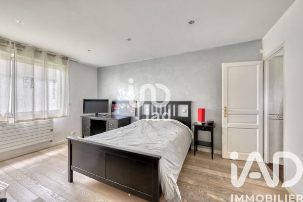 Maison à vendre 8 pièces 275 m² Bussy-Saint-Georges