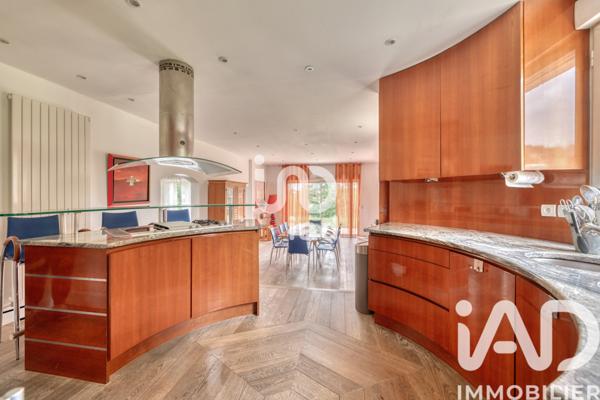 Maison à vendre 8 pièces 275 m² Bussy-Saint-Georges