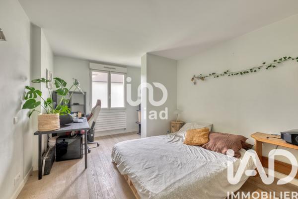 Maison à vendre 8 pièces 275 m² Bussy-Saint-Georges