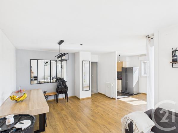 Appartement F3 à vendre  3 pièces - 90 m2 TRAPPES - 78