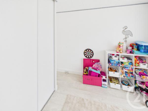 Appartement F3 à vendre  3 pièces - 90 m2 TRAPPES - 78