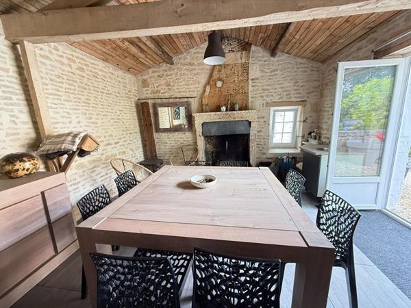 Maison Saint Genis D Hiersac 8 pièce(s) 270 m2