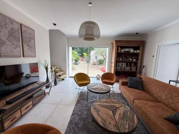 Maison Saint Genis D Hiersac 8 pièce(s) 270 m2