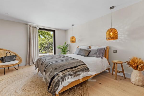 Crique sauvage Port d'Alon