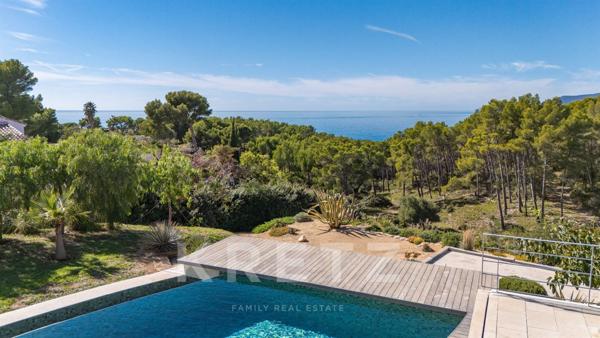 Crique sauvage Port d'Alon