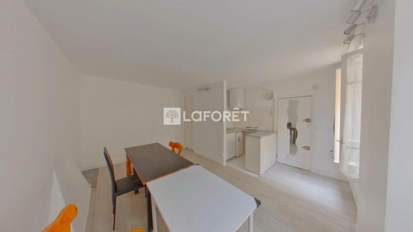 Location appartement Versailles - 1 pièce(s) - 17 m² - 697 €/mois
