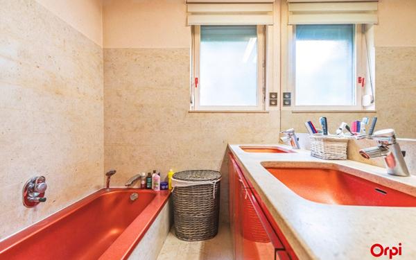 Maison à vendre    4 pièces •  Mareuil-le-Port