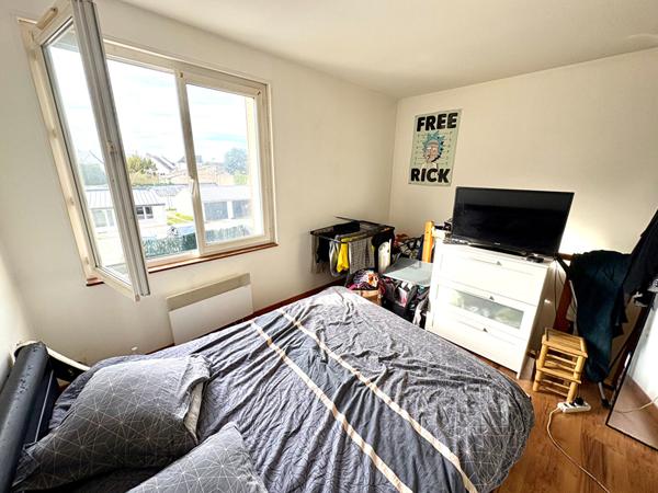 APPARTEMENT T2 A LOUER - BLOIS - DUPLEX, COUR & PLACE DE PARKING PRIVATIVES