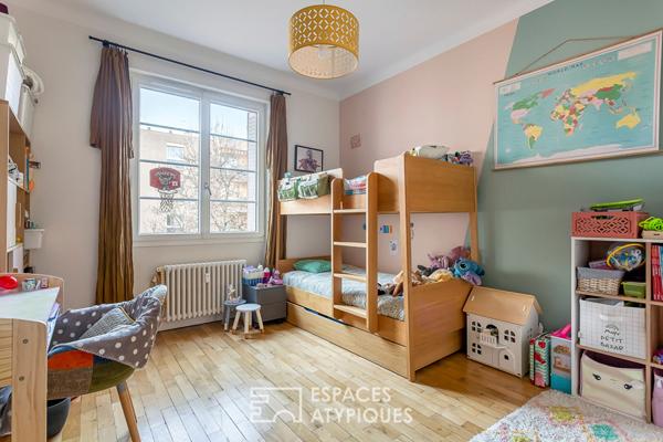 Bel ancien rénové avec deux balcons