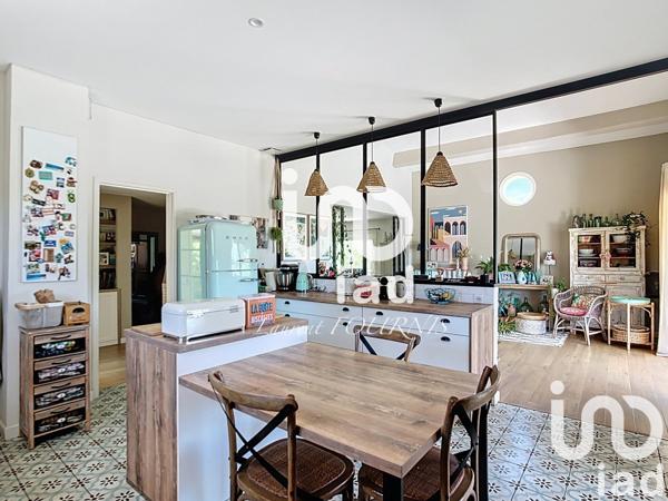 Maison 6 pièces de 152 m² à Balaruc-les-Bains (34540)