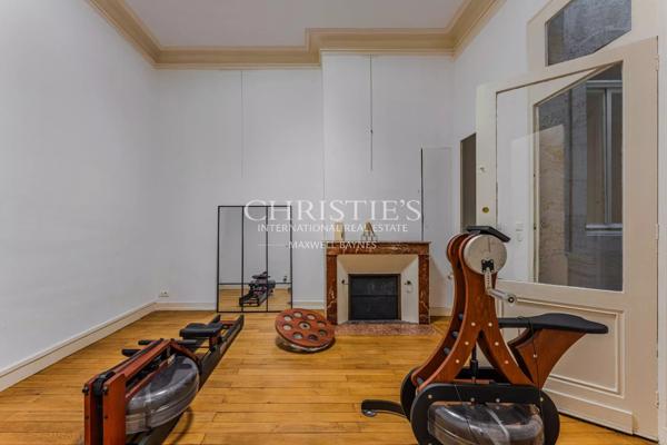 BORDEAUX SAINT-GENÈS – APPARTEMENT DE CARACTÈRE – USAGE MIXTE HABITATION & BUREAU