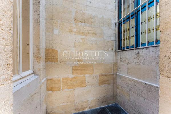 BORDEAUX SAINT-GENÈS – APPARTEMENT DE CARACTÈRE – USAGE MIXTE HABITATION & BUREAU