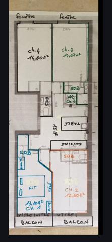 A VENDRE : NICE OUEST - Investissement locatif : 4 chambres avec salle d'eau/WC, espace de vie commun.