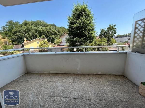 Appartement à louer 2 pièces 52.9m² Billère (64140)
