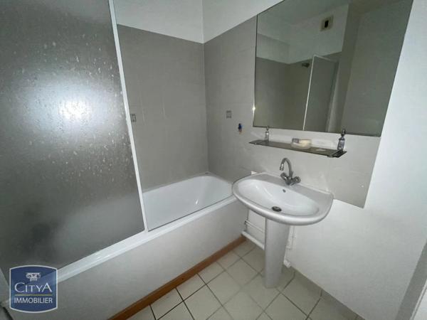 Appartement à louer 2 pièces 52.9m² Billère (64140)