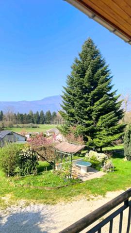 Chambéry-le-Vieux – Vue montagnes, grand jardin et maison aux multiples possibilités !