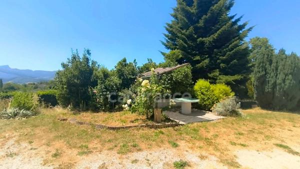 Chambéry-le-Vieux – Vue montagnes, grand jardin et maison aux multiples possibilités !