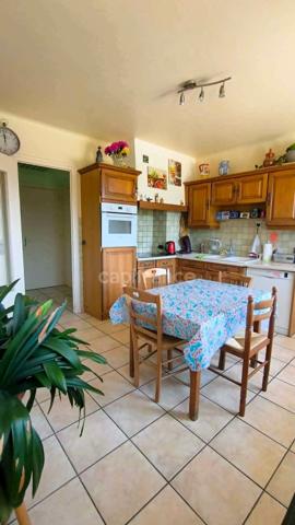Chambéry-le-Vieux – Vue montagnes, grand jardin et maison aux multiples possibilités !
