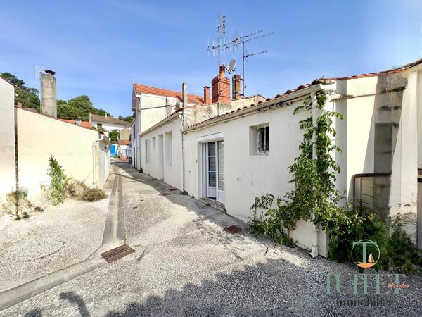 MAISON DE PLAIN-PIED EN CENTRE VILLE