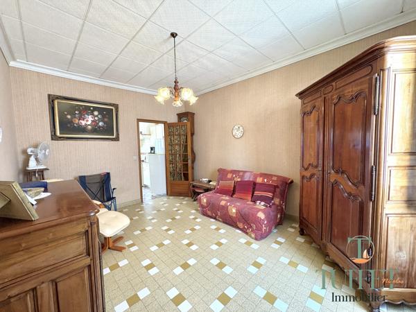 MAISON DE PLAIN-PIED EN CENTRE VILLE
