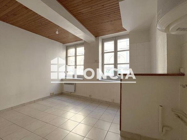 Location Studio 16.89 m² - 66 GDE RUE CROIX ROUSSE Lyon 4ᵉ 69004