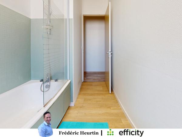 Appartement
         6 pièces
        - 105 m² 164 900 € *