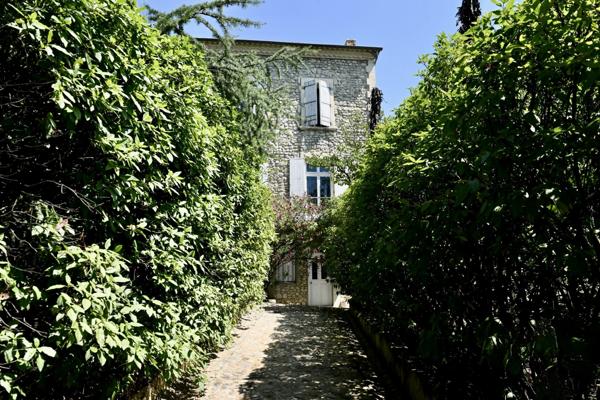 Votre Château Provençal : Élégance, Espace et Bien-Être à Nyons" Nyons (26110)