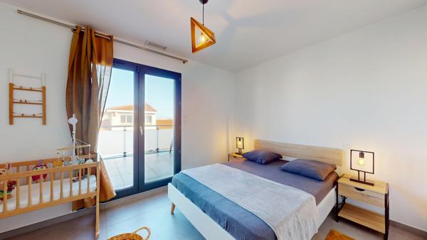 Villa T5 moins de 300m du lac Villeneuve de la Raho