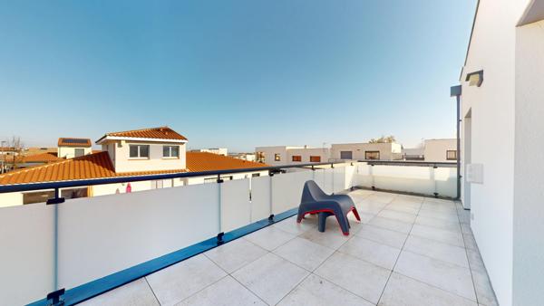 Villa T5 moins de 300m du lac Villeneuve de la Raho