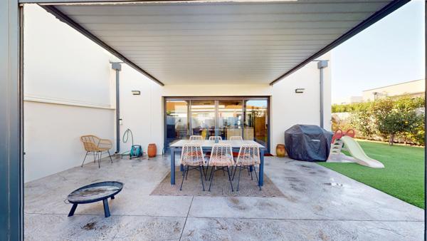 Villa T5 moins de 300m du lac Villeneuve de la Raho