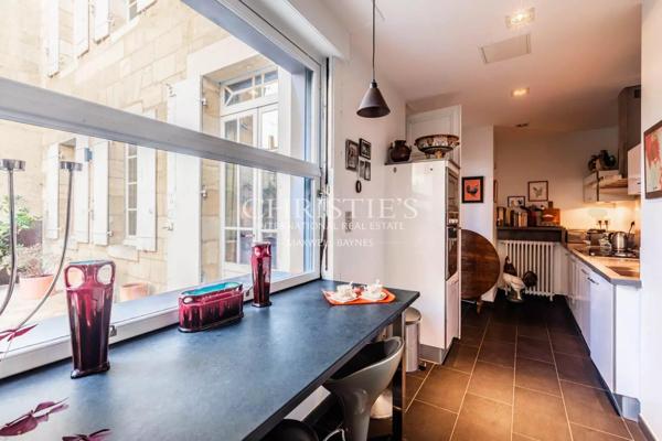 LIBOURNE : Maison familiale avec jardin et piscine au coeur de la bastide