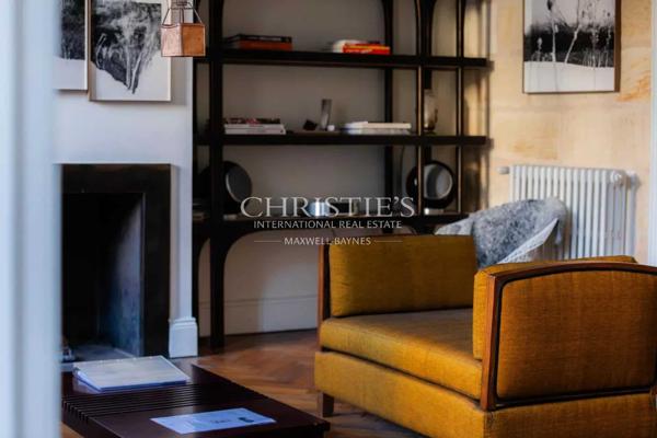 LIBOURNE : Maison familiale avec jardin et piscine au coeur de la bastide